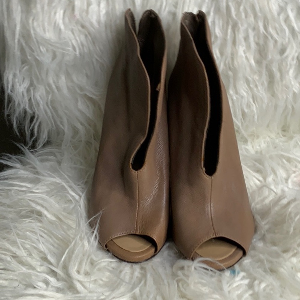 Elegant Brown Peep-Toe Women's Shoes
